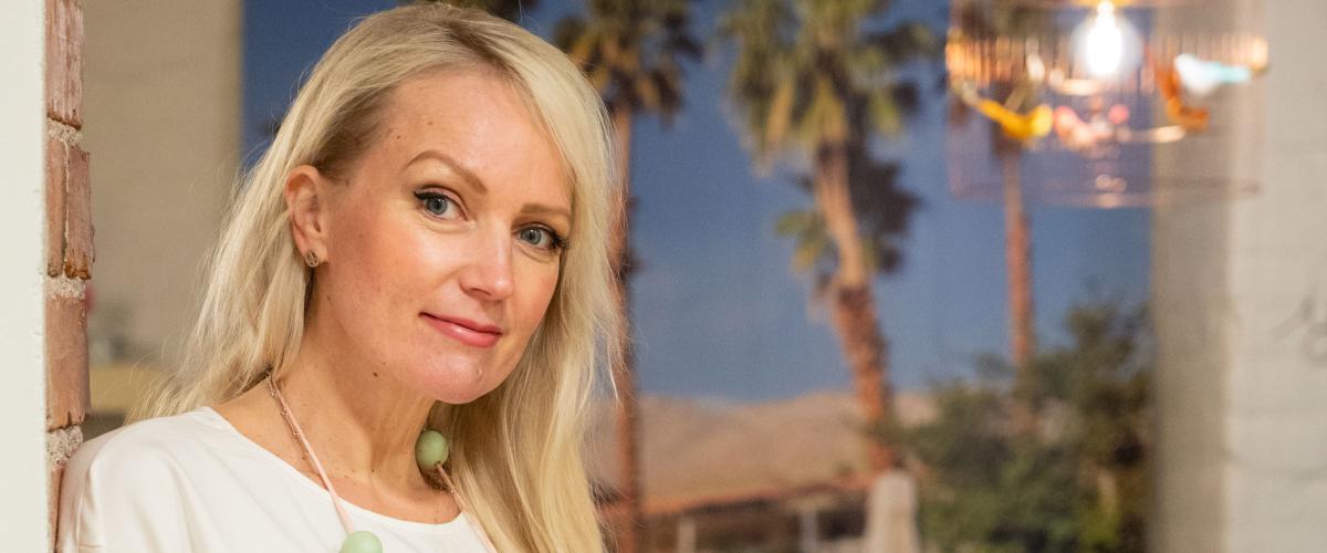 bild av Katriina Heljakka, forskare i lek, leksaker och lekfullt lärande Turun yliopisto