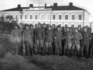 Finska soldater vid Post och Tullhuset