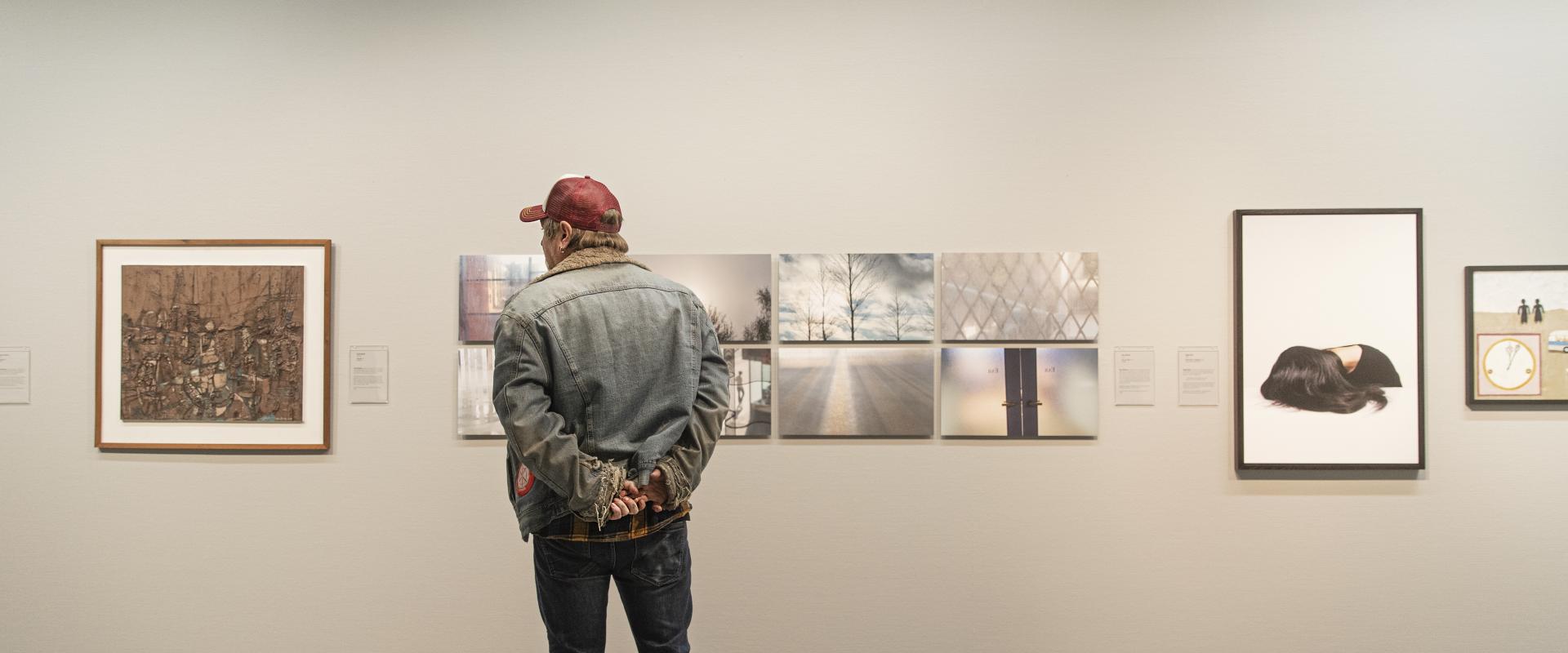 Ålands konstmuseum foto av betraktaren