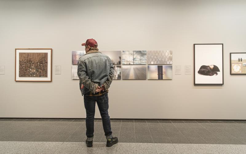 Ålands konstmuseum foto av betraktaren