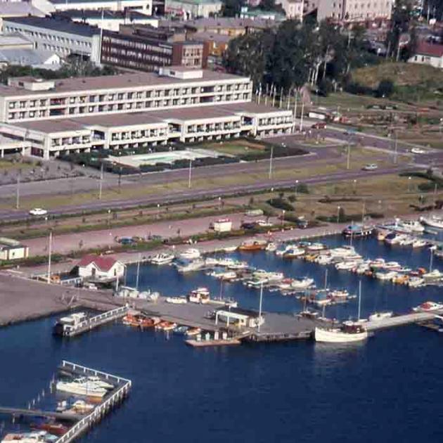 Hotell Arkipelag i Mariehamn med Österhamnen i förgrunden