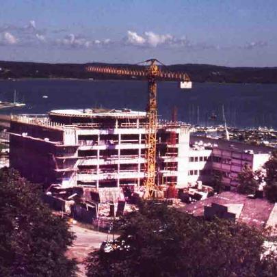 Självstyrelsegården i Mariehamn byggs