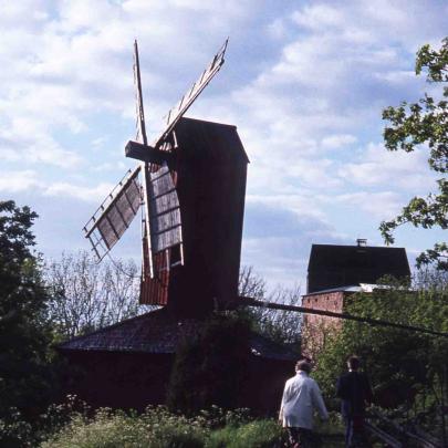 Väderkvarn vid friluftsmuseet Jan Karlsgården i Sund